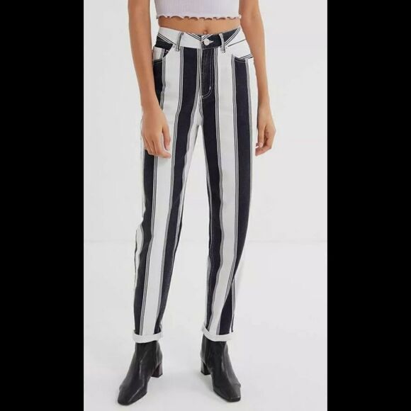 BDG Black and White Striped High Waist "MOM" Jeans SIZE W25 - Picture 2 of 9